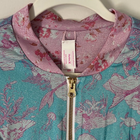 LoveShackFancy x Hurley Under The Sea Cropped Mesh Bomber Jacket Cover Up - Picture 4 of 16